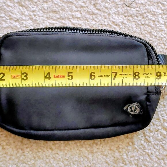 Lululemon Everywhere Belt Bag - NEW - Picture 9 of 9